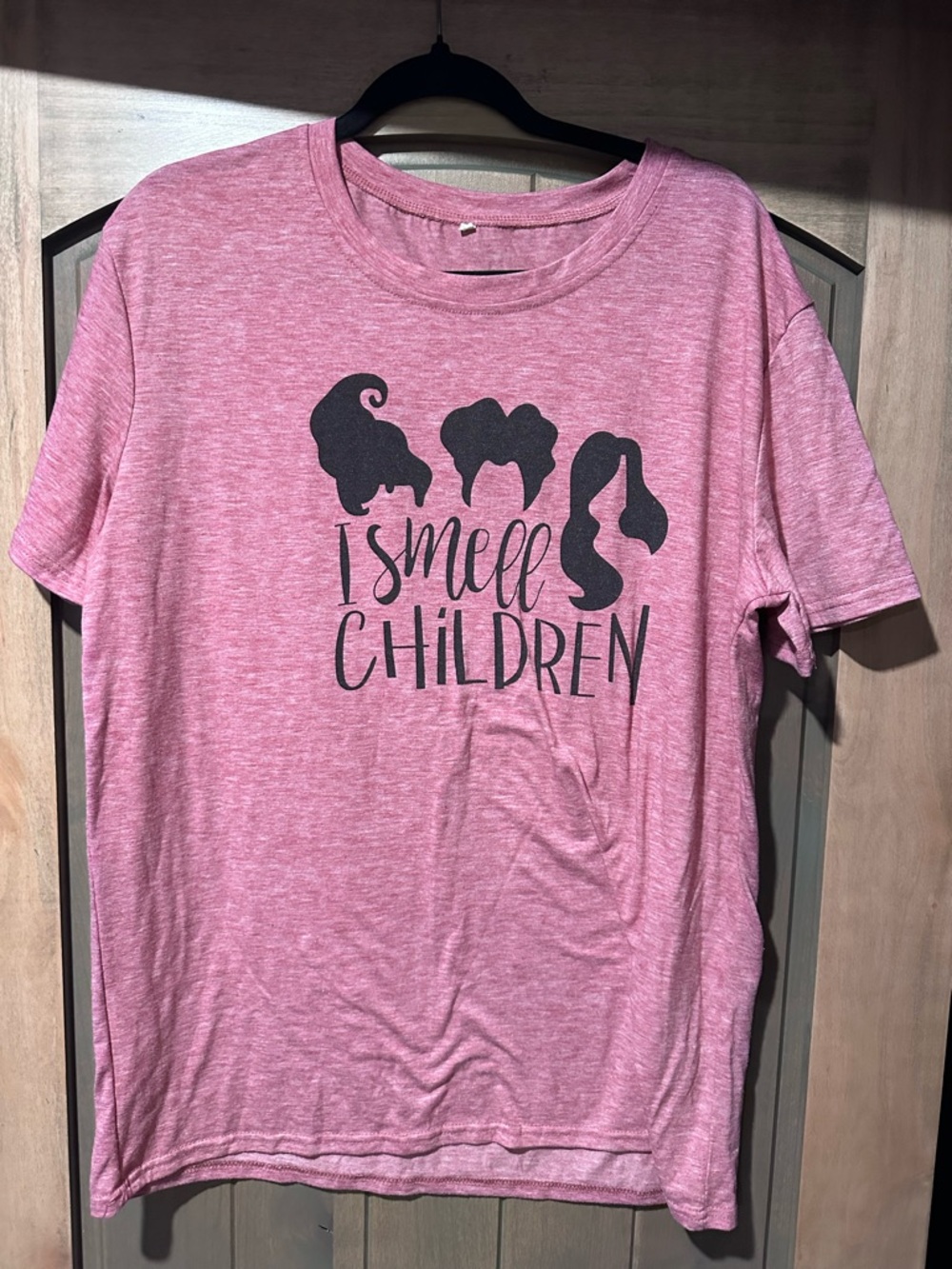 'I Smell Children' heathered red/pink Graphic Tee